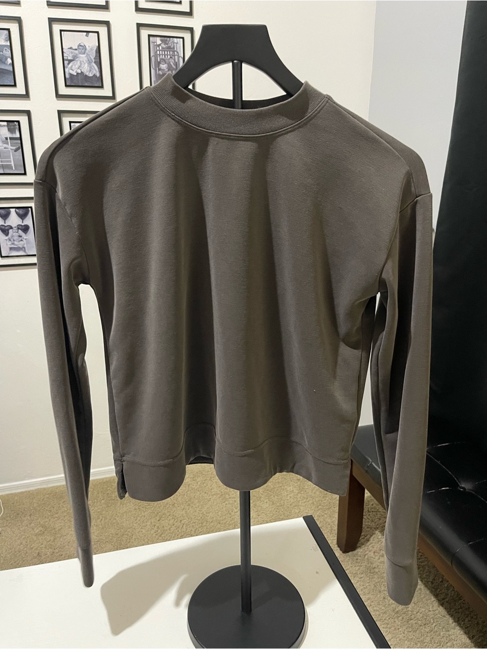 Athleta Long Sleeve Crewneck Sweatshirt - Dark Gray